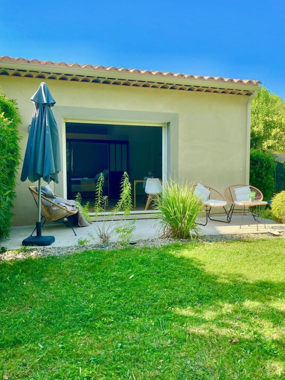 Appartement Neuf Et Au Calme Proche Avignon Althen-des-Paluds Экстерьер фото